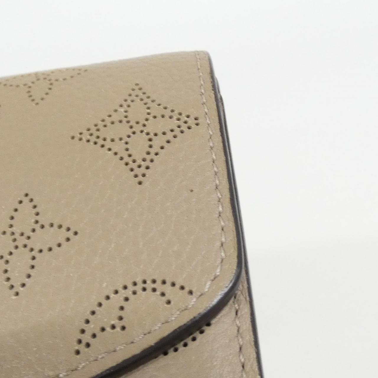 ルイ・ヴィトン マヒナ ロング財布