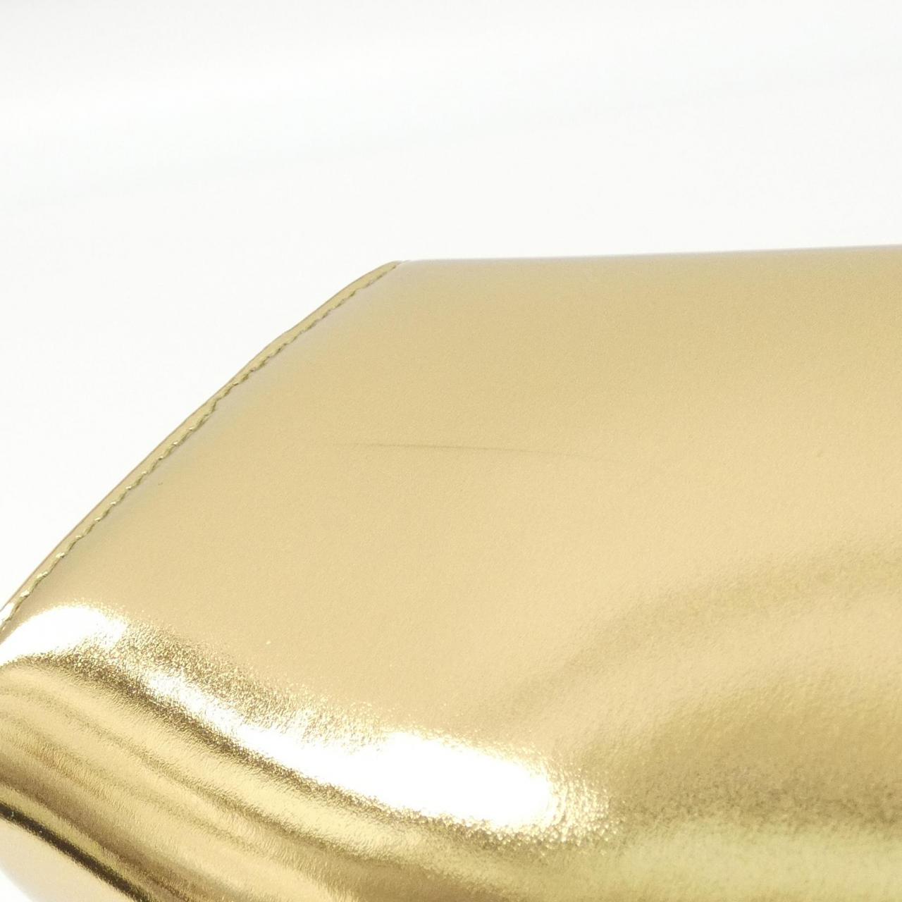 サルヴァトーレ フェラガモ メタリックレザー ショルダーバッグ