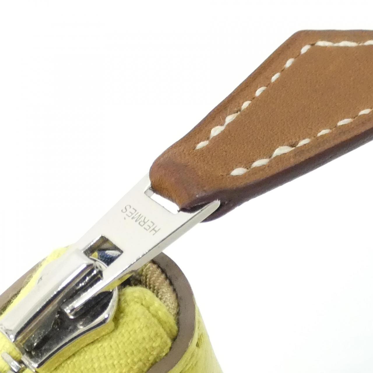 エルメス EN LIBERTE エヴァーカラー シルク コンパクト財布