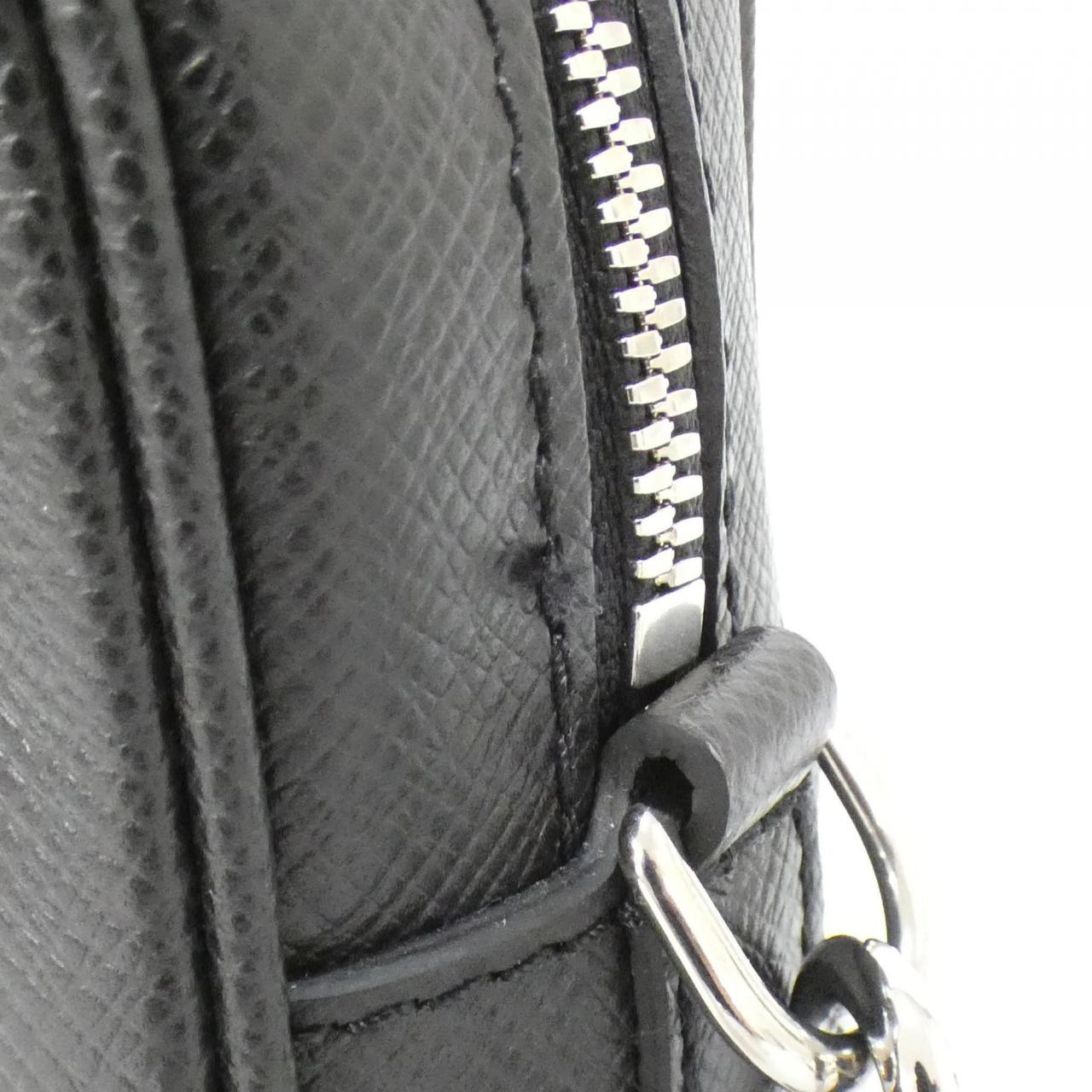 ルイヴィトン タイガ セカンドバッグ