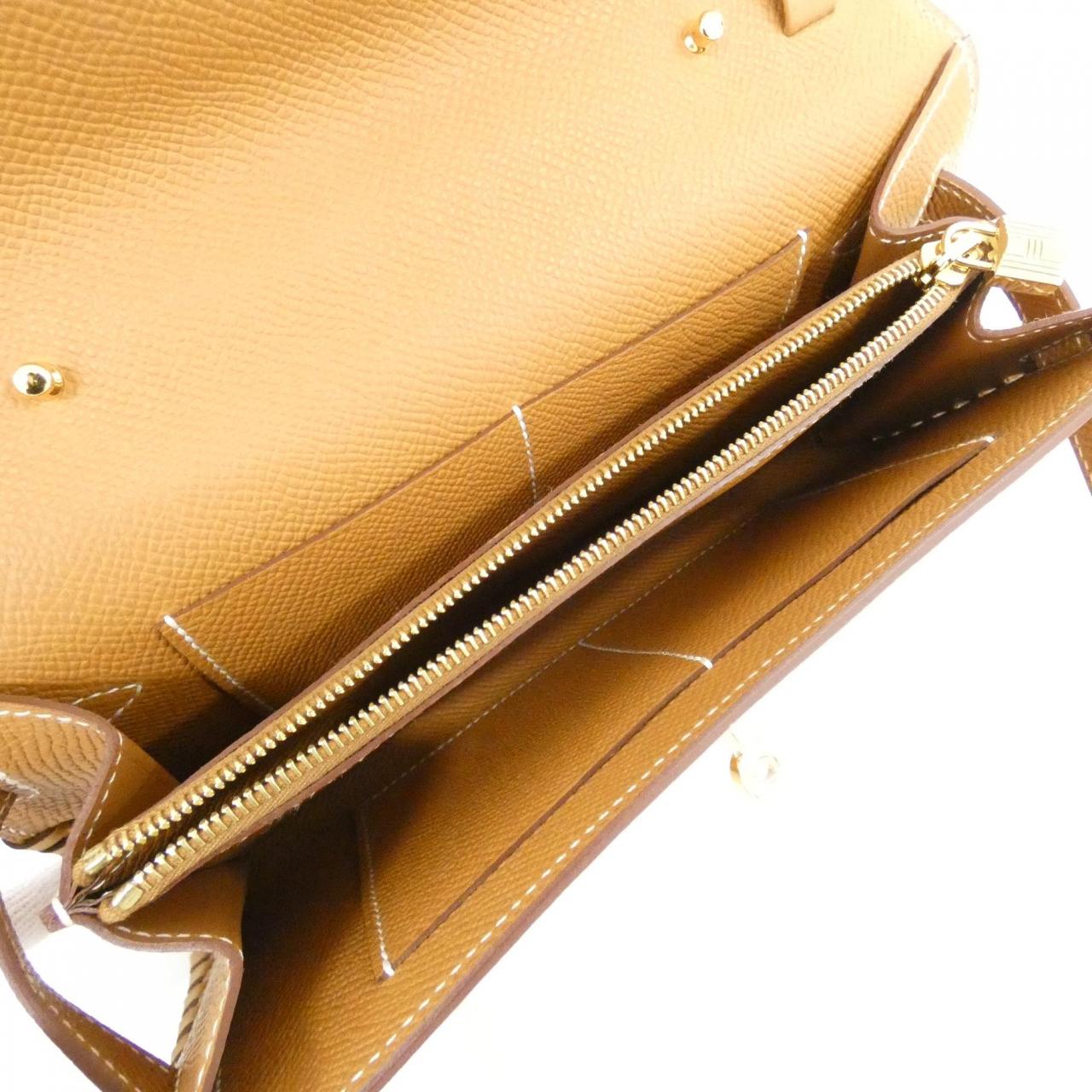 エルメス ケリー トゥ ゴー エプソン スウィフト ウォレット