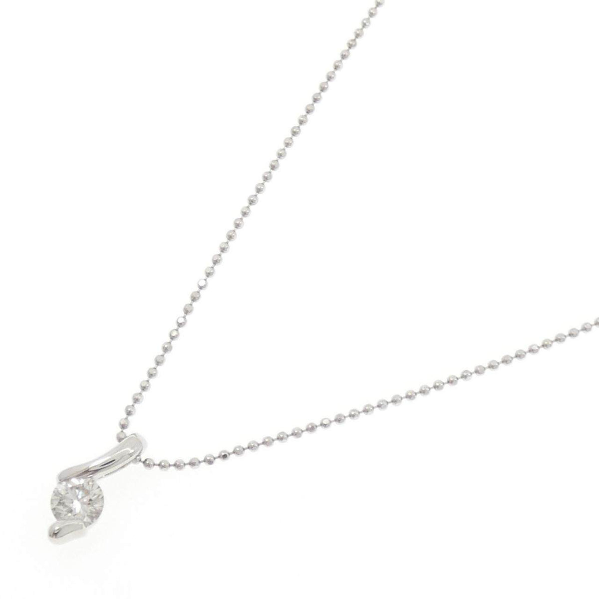 プラチナダイヤモンドネックレス