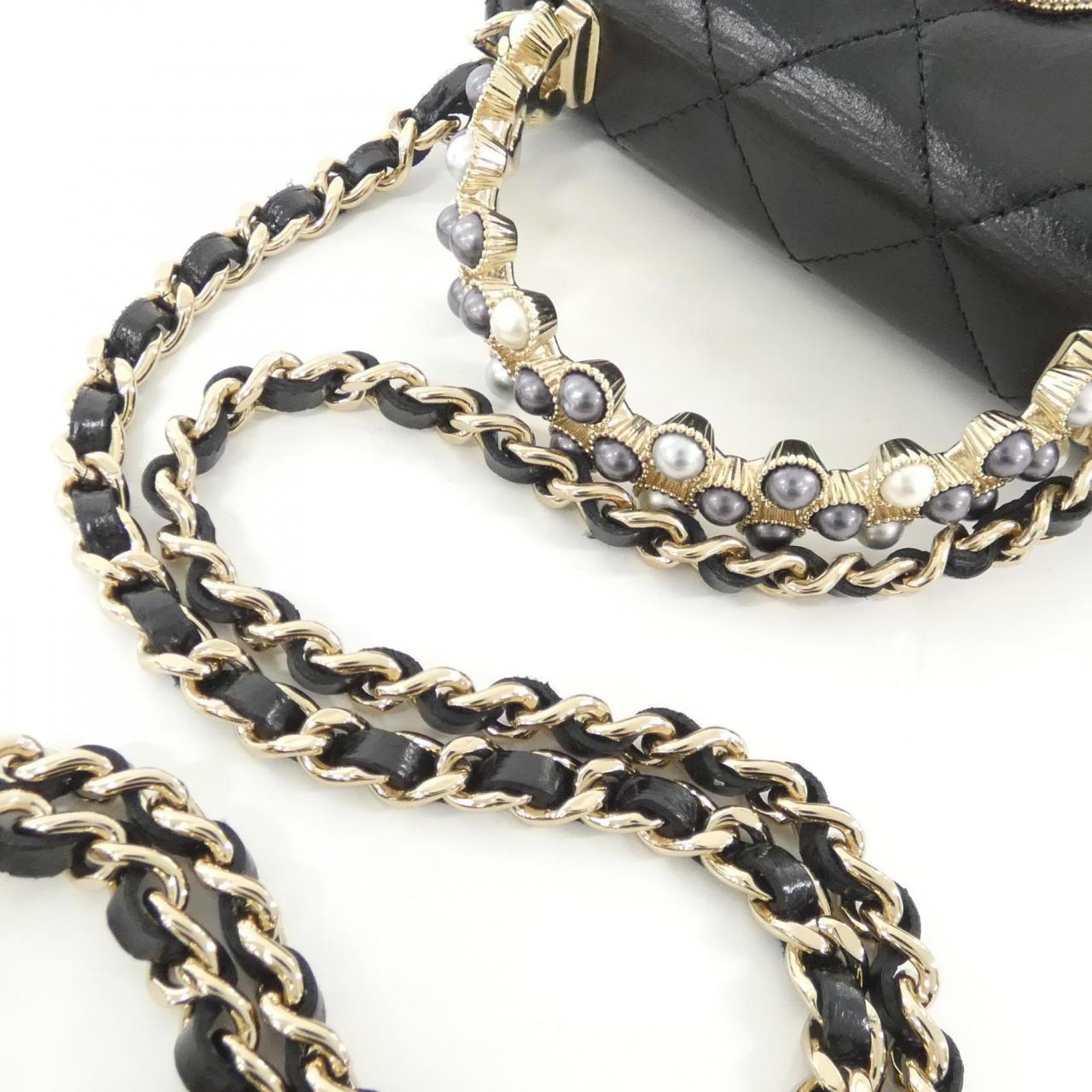 シャネル AP3802 シャイニー クランプル ラム クラッチ バッグ