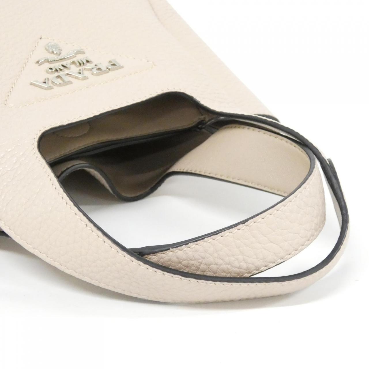 プラダ Vit.Daino Soft ショルダーバッグ