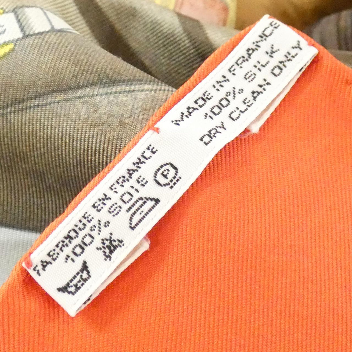 エルメス ATTELAGE EN ARBALETE シルクスカーフ