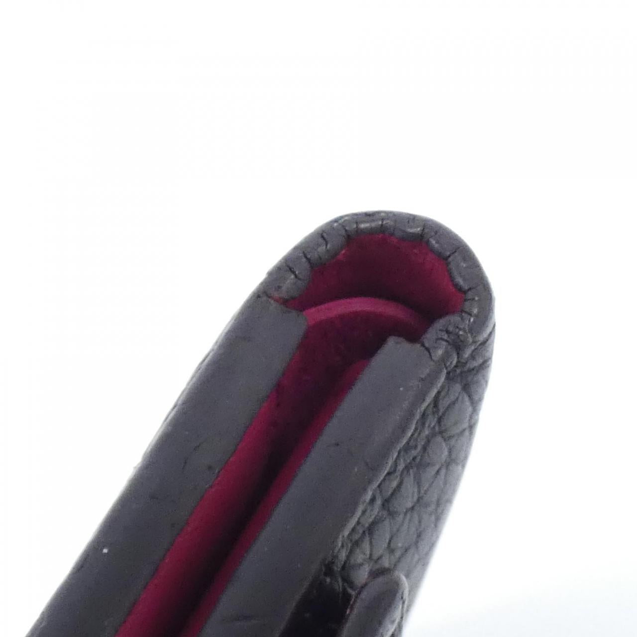 ルイヴィトン ポルトフォイユカプシーヌコンパクト トリヨン 財布