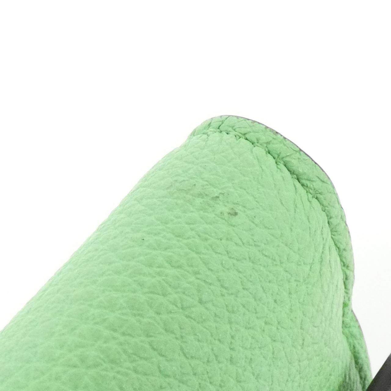 フェンディ セレリア ピーカブー カーフ 財布