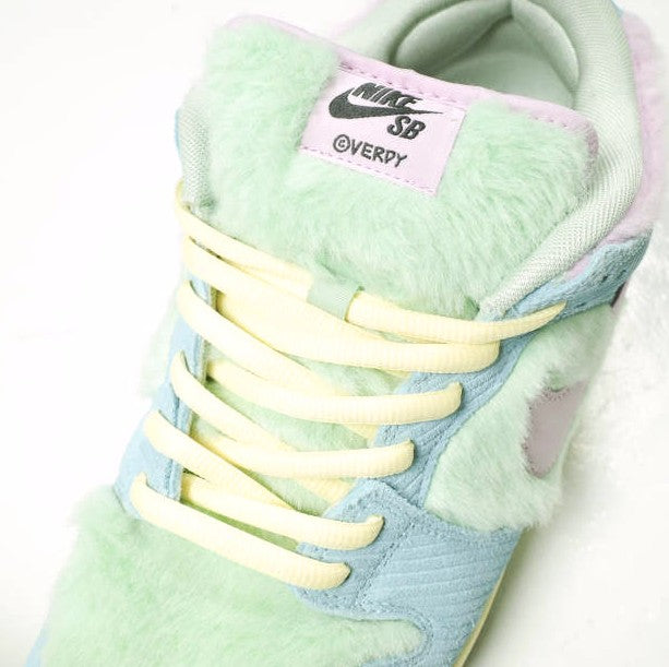 ヴェルディ×ナイキSB DUNK LOW PRO QS Visty スニーカー