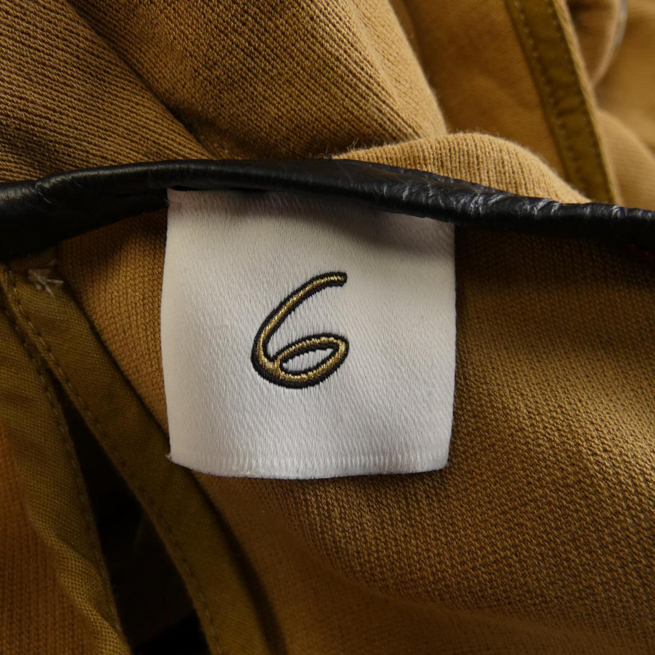 Roku トップス