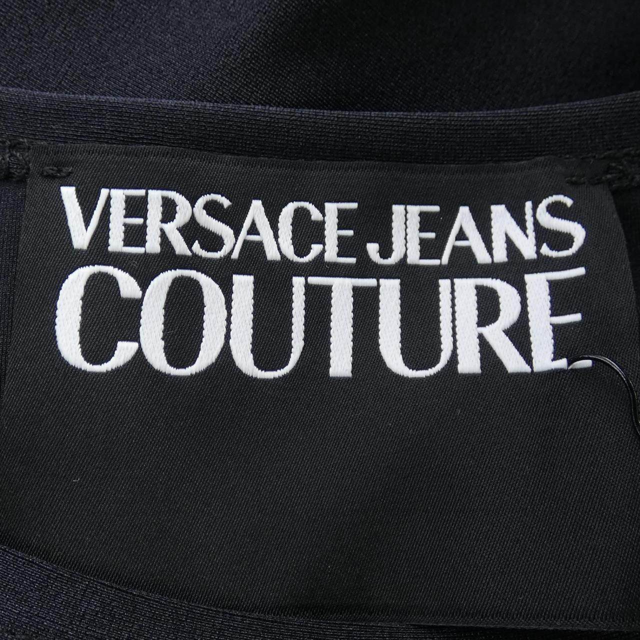 ヴェルサーチェジーンズ Tシャツ