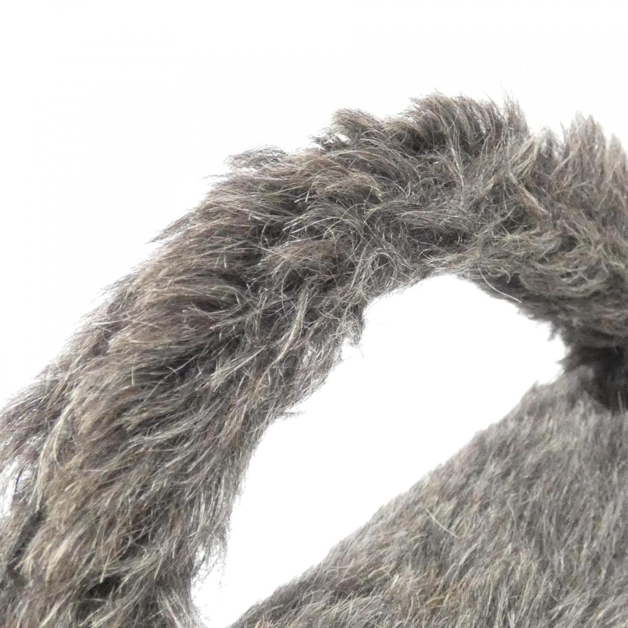 シャネル フェイク ファー バッグ