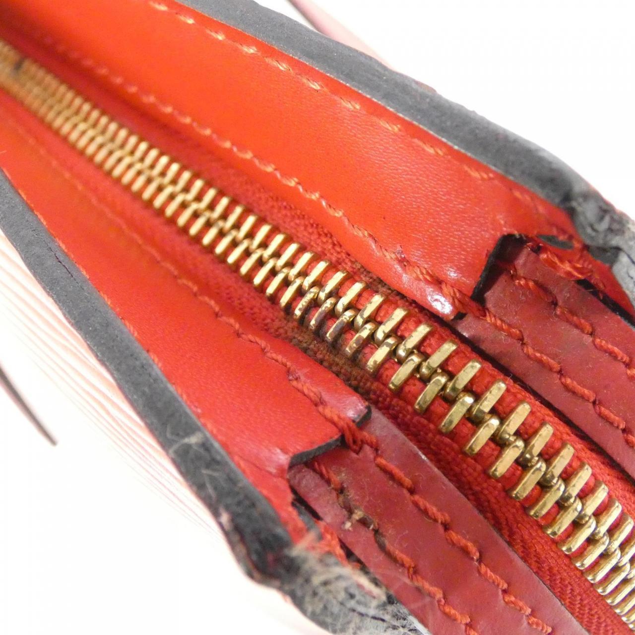 ルイ・ヴィトン エピ ショルダーバッグ