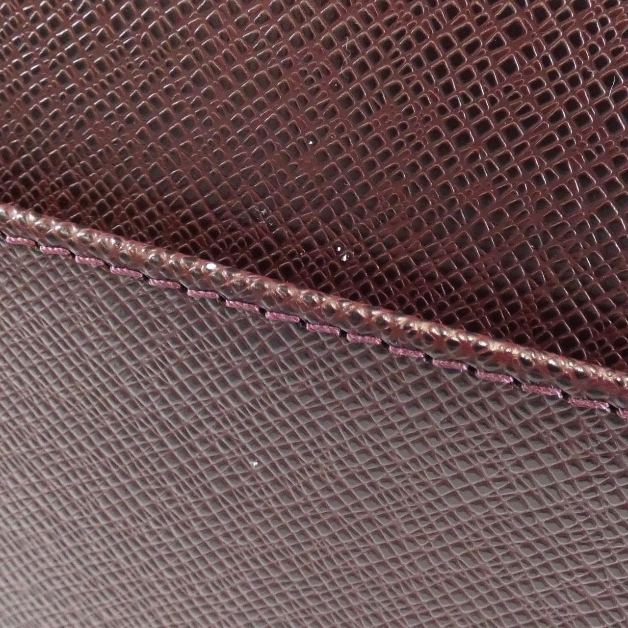 ルイ ヴィトン タイガ ブリーフケース