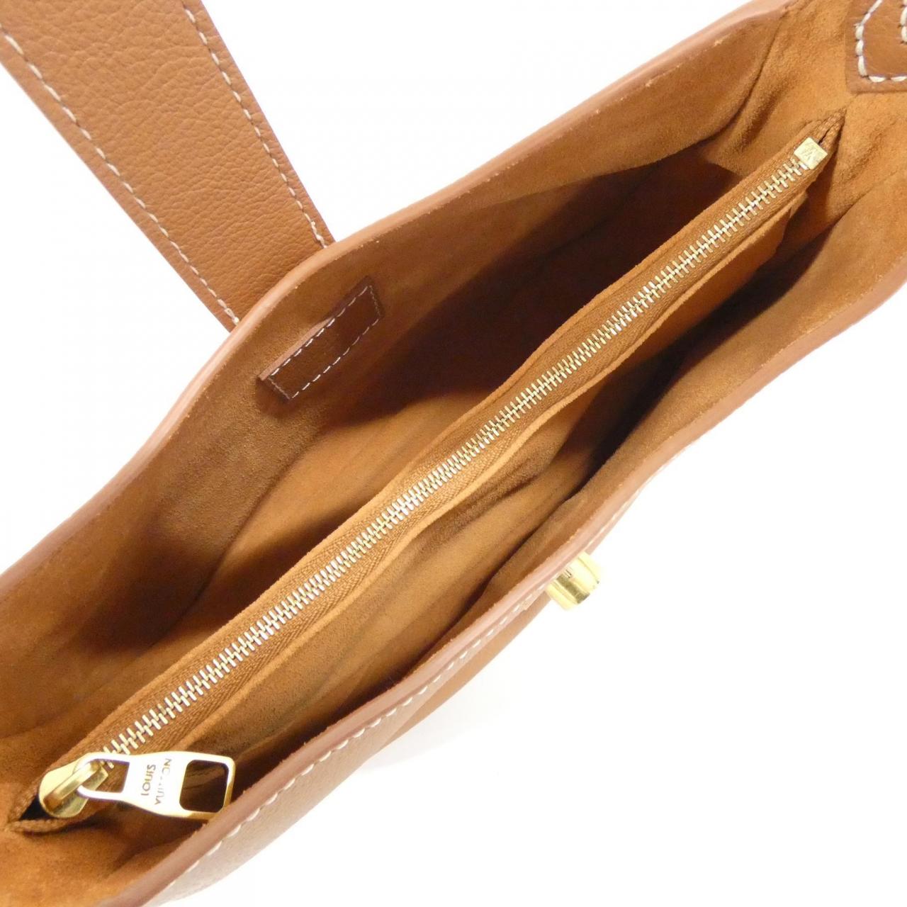 ルイヴィトン Lowkey Shoulder Bag カーフ ショルダーバッグ