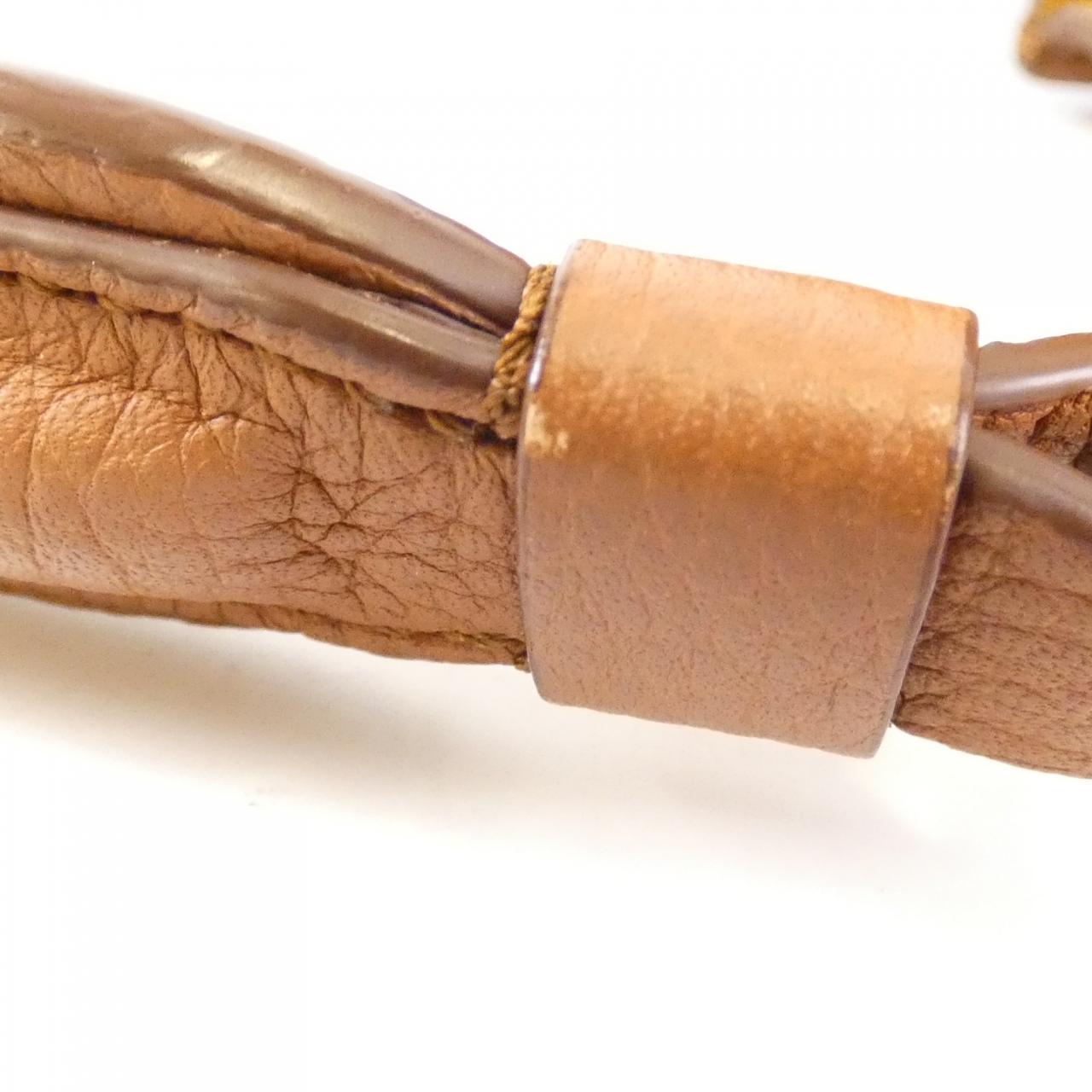 トッズ レザー ショルダーバッグ