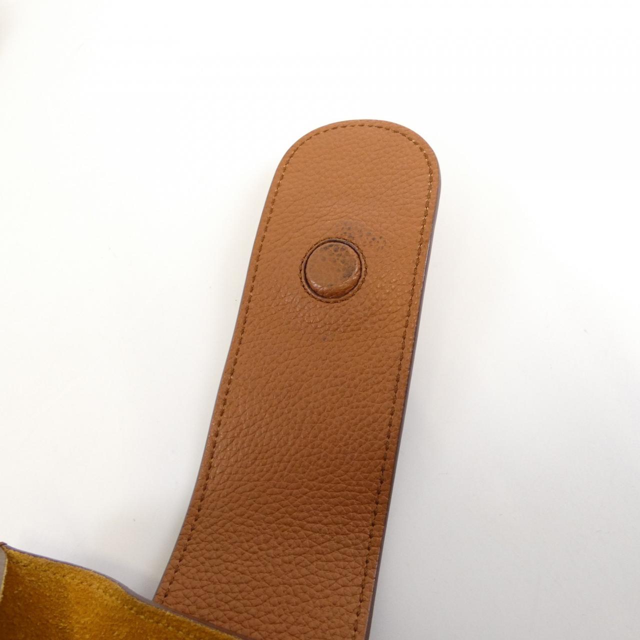 トッズ レザー ショルダーバッグ