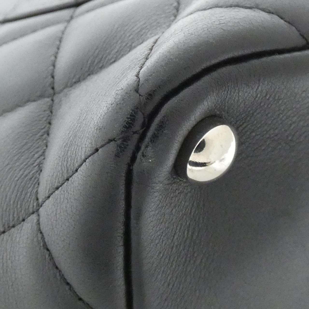 シャネル カンボンライン カーフ ショルダーバッグ