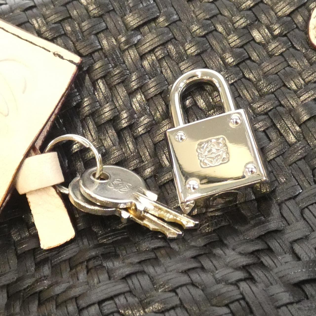 ロエベ アマソナ ストロー レザー バッグ