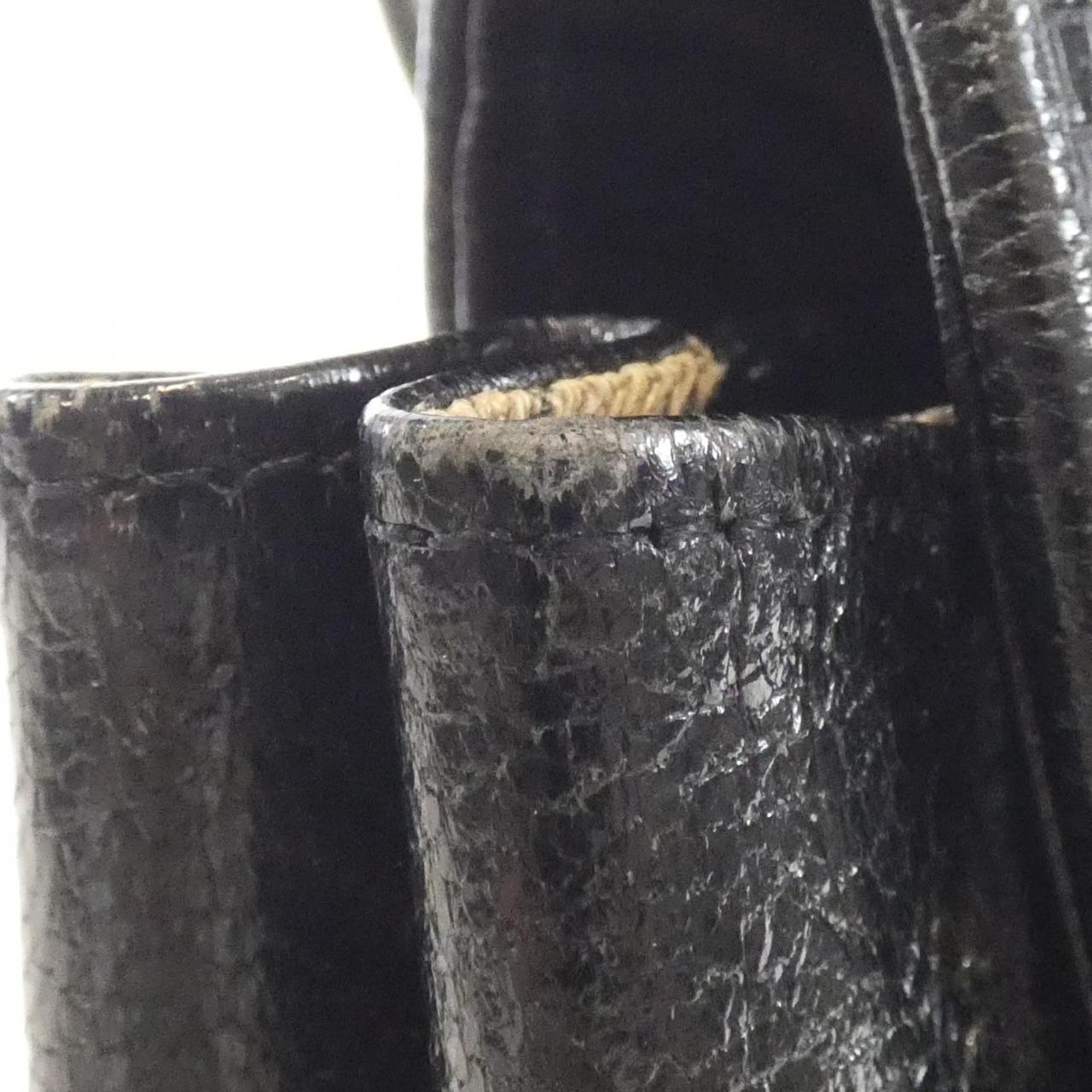 イヴ・サンローラン レザーショルダーバッグ