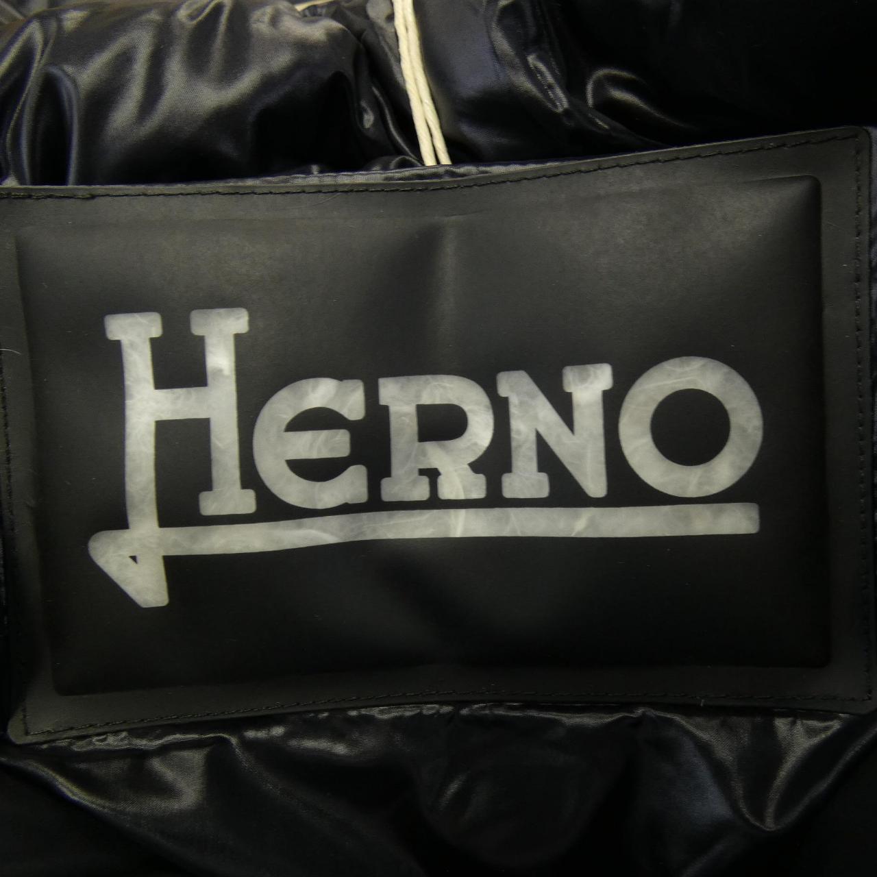 ヘルノ ダウンジャケット