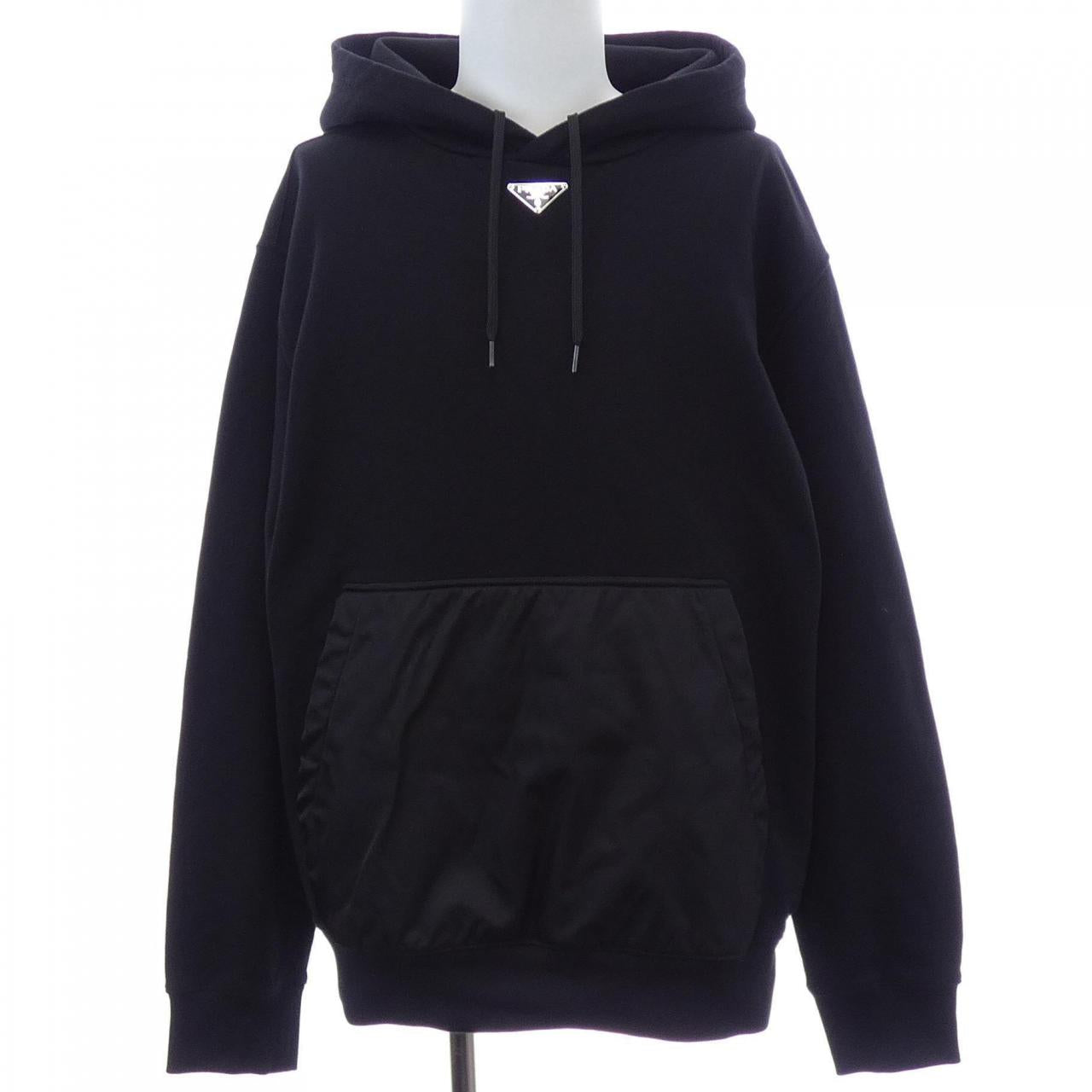 プラダ トライアングルロゴ RE-NYLON パーカー