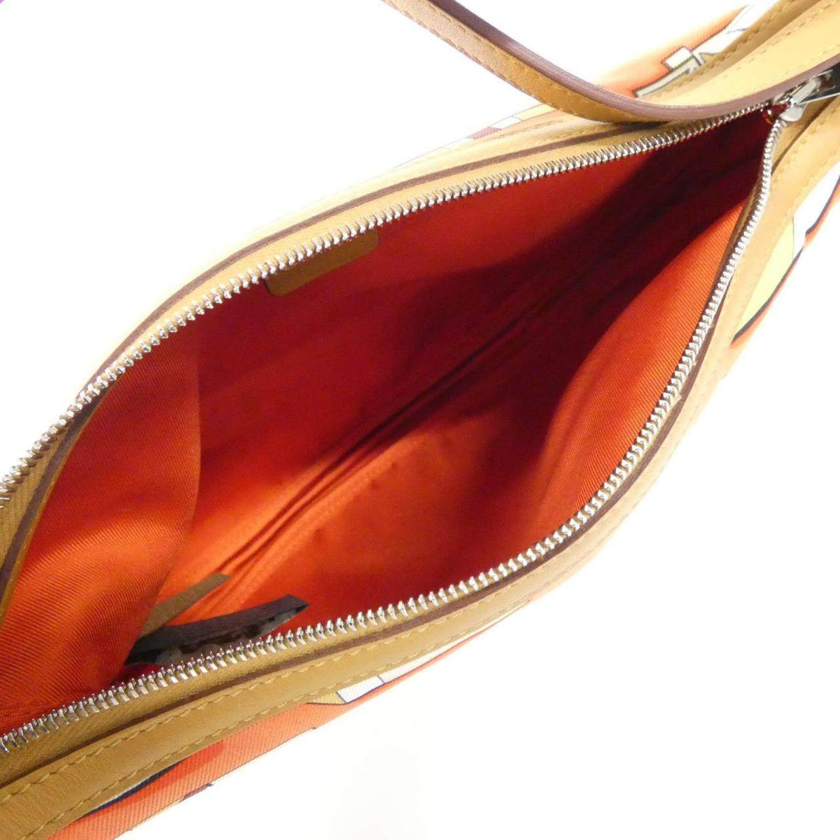 エルメス CARRE EN BOUCLES シュルソワ トゥー ゴー シルク スイフト ポーチ