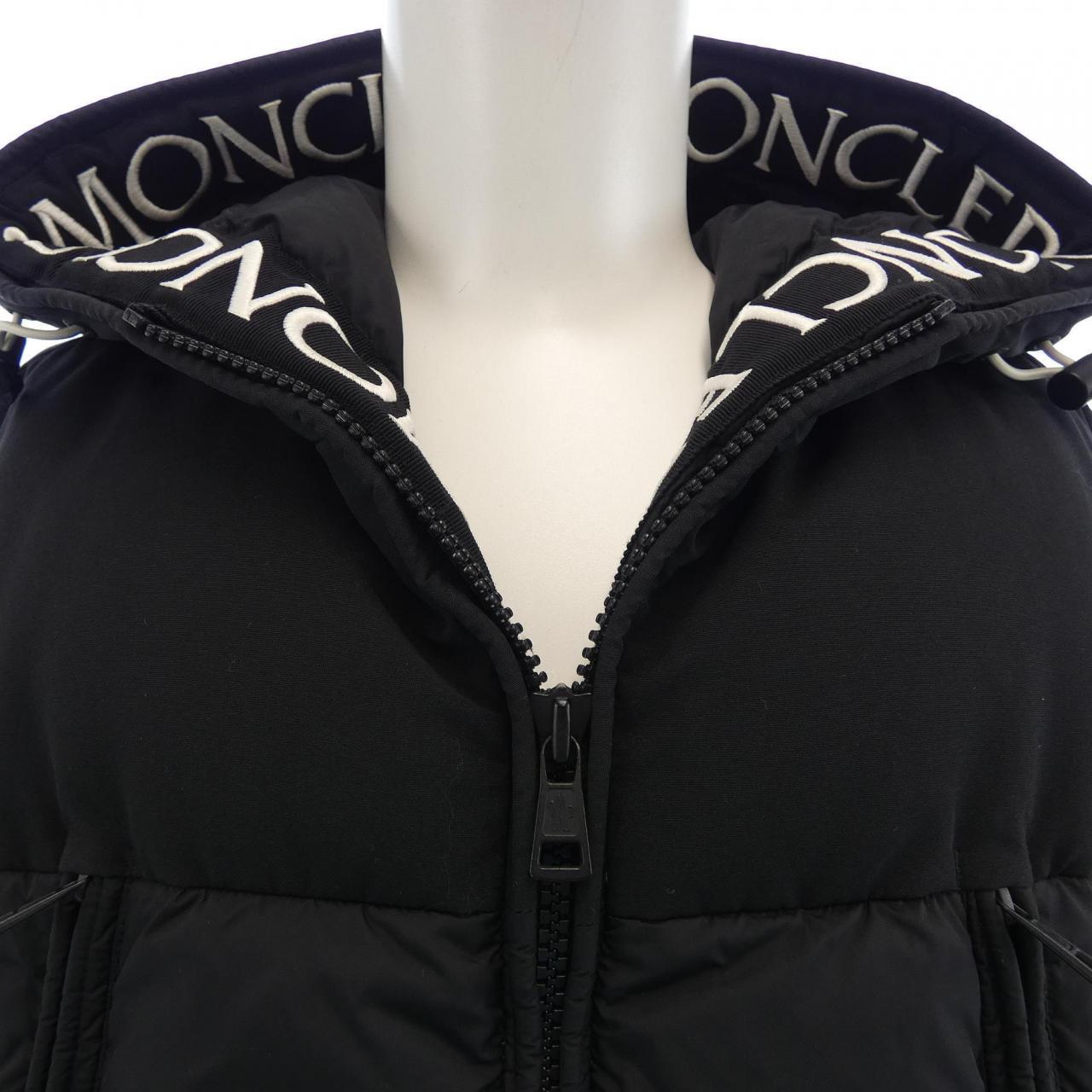 モンクレール MONTCLAR ダウンジャケット