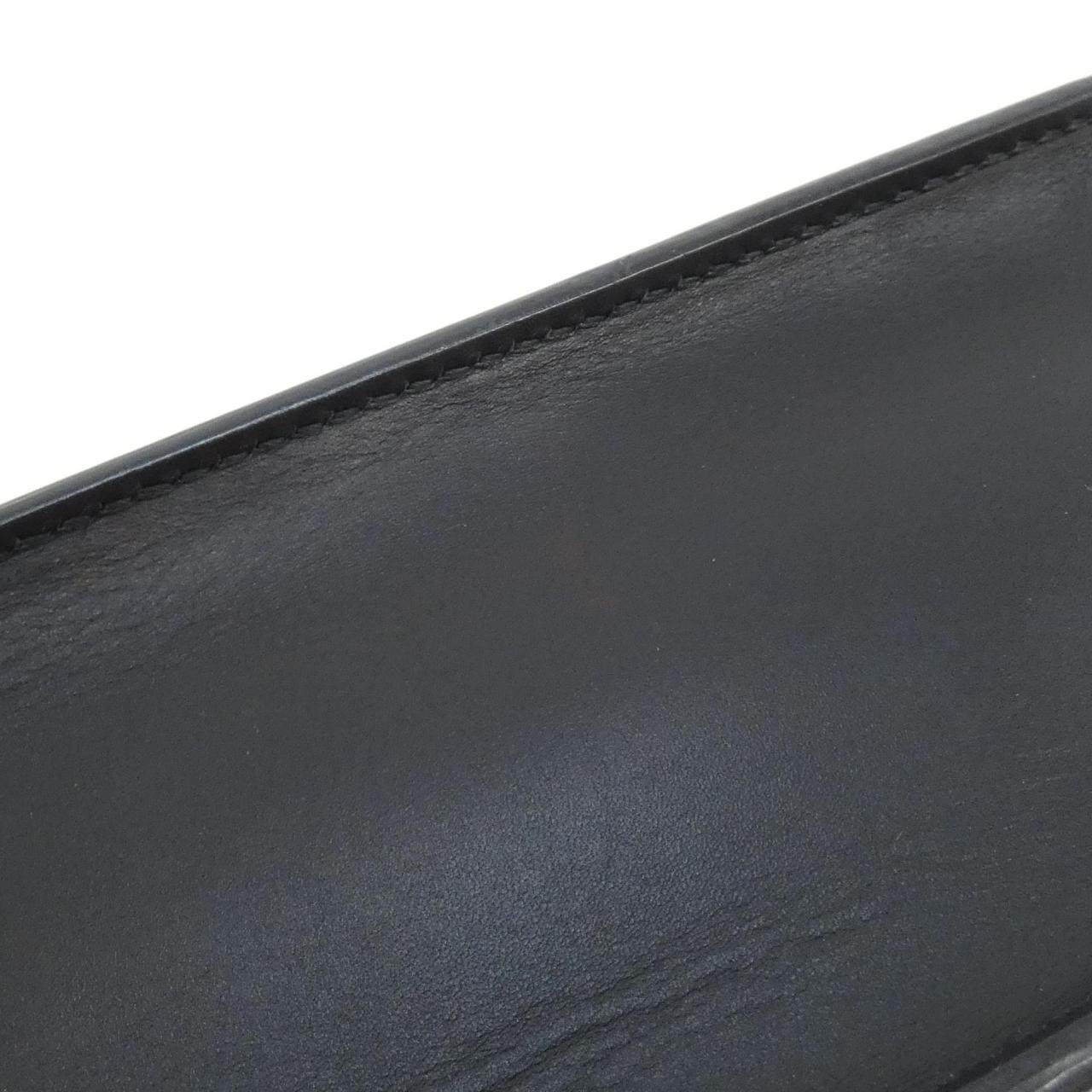 グッチ SYLVIE レザー ショルダーバッグ