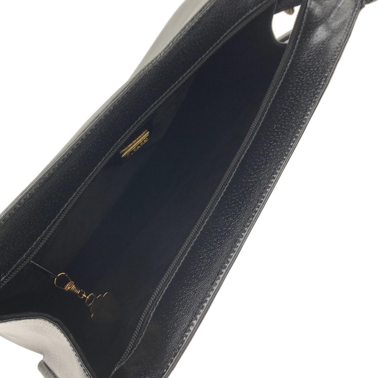 グッチ レザーショルダーバッグ