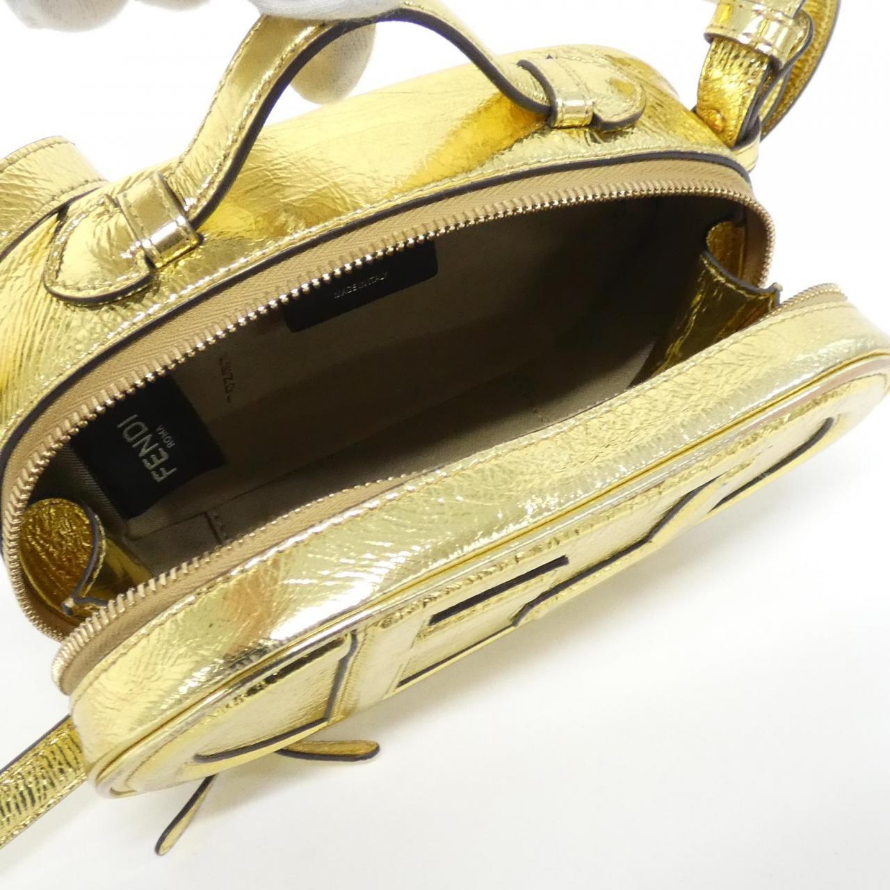 フェンディ メタリックレザー ショルダーバッグ