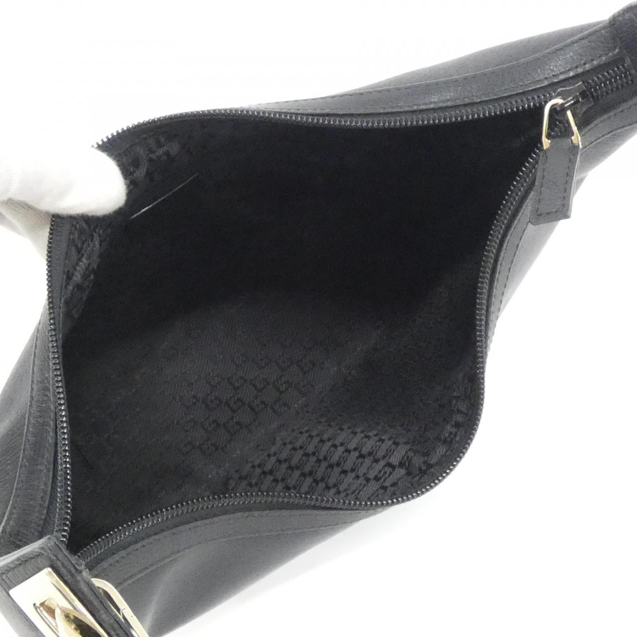 グッチ レザーショルダーバッグ