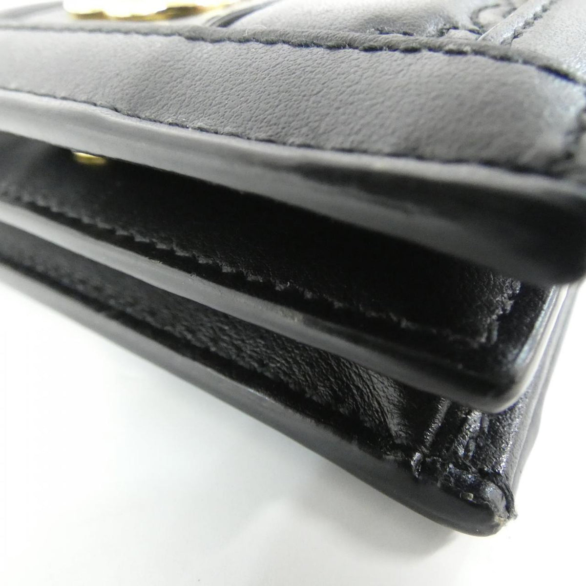 グッチ GGマトラッセレザー二つ折り財布