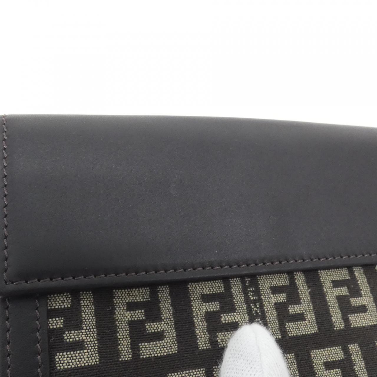 フェンディ キャンバス レザー 財布