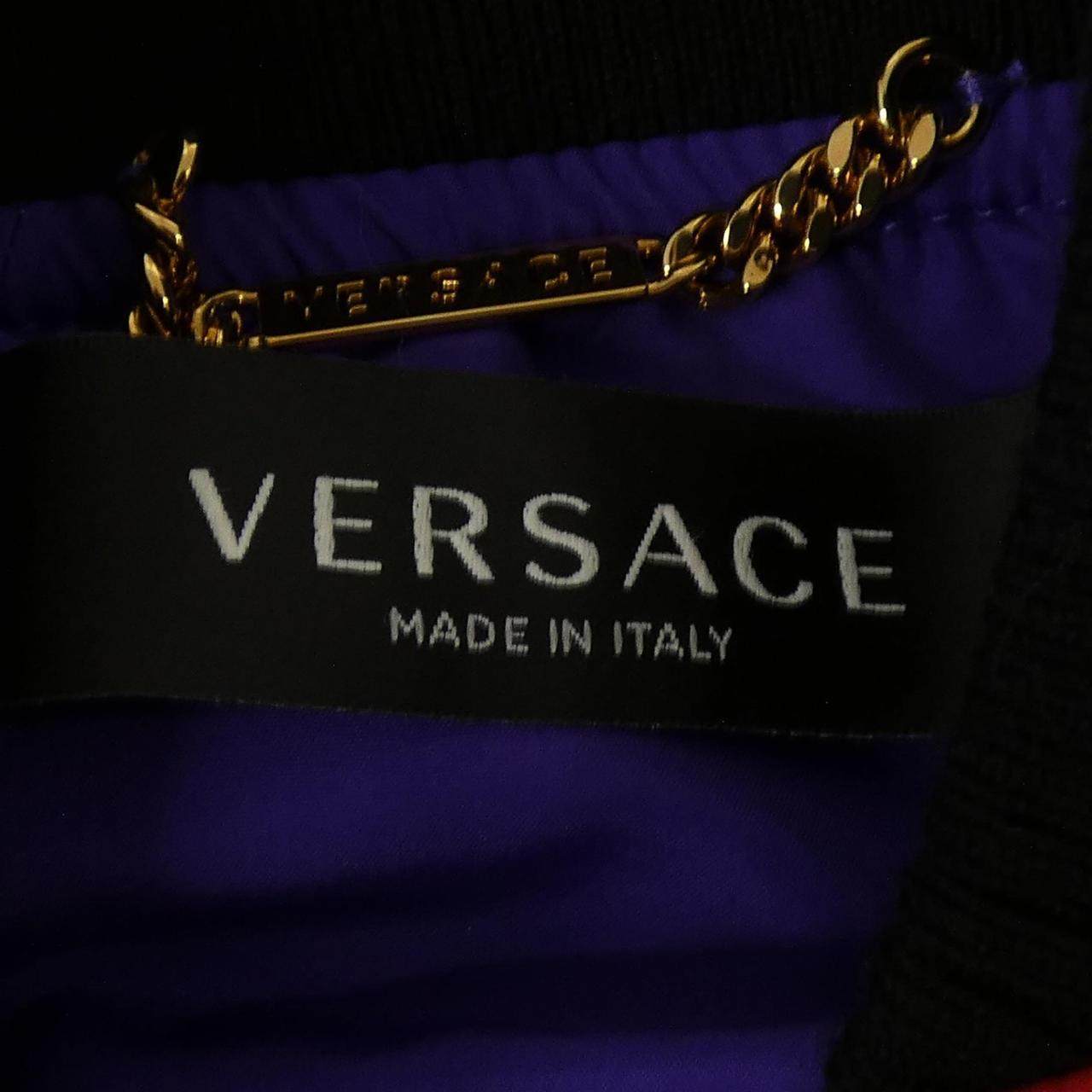 ヴェルサーチェ ウールケープ