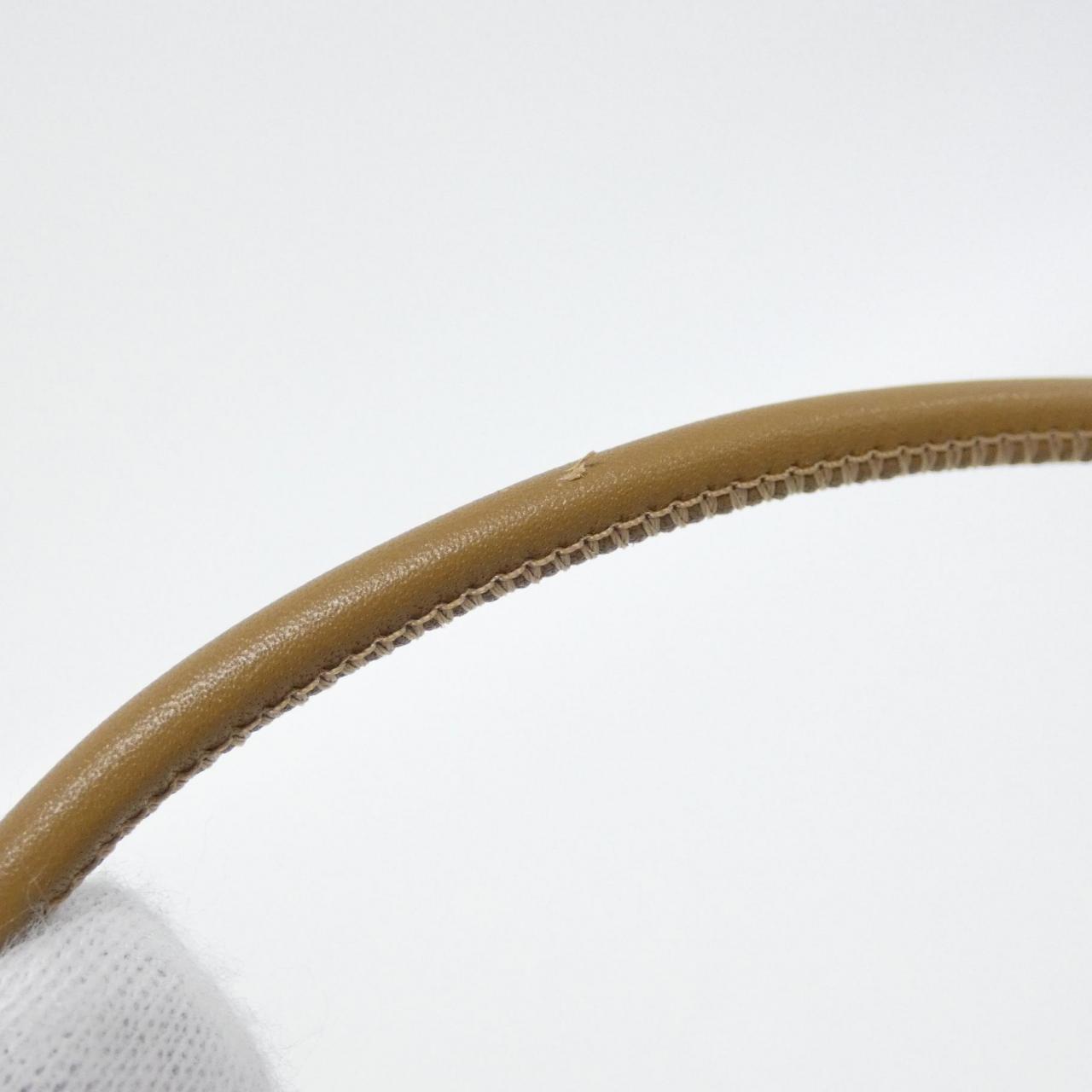 ロエベ PEBBLE POUCH カーフショルダーバッグ