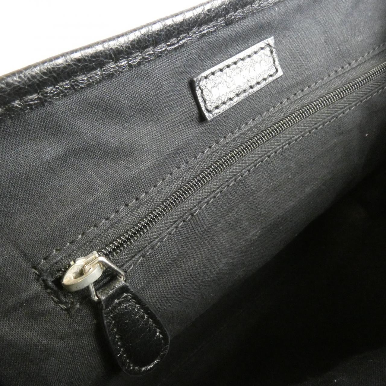 バレンシアガ ネイビーカバス レザーショルダーバッグ