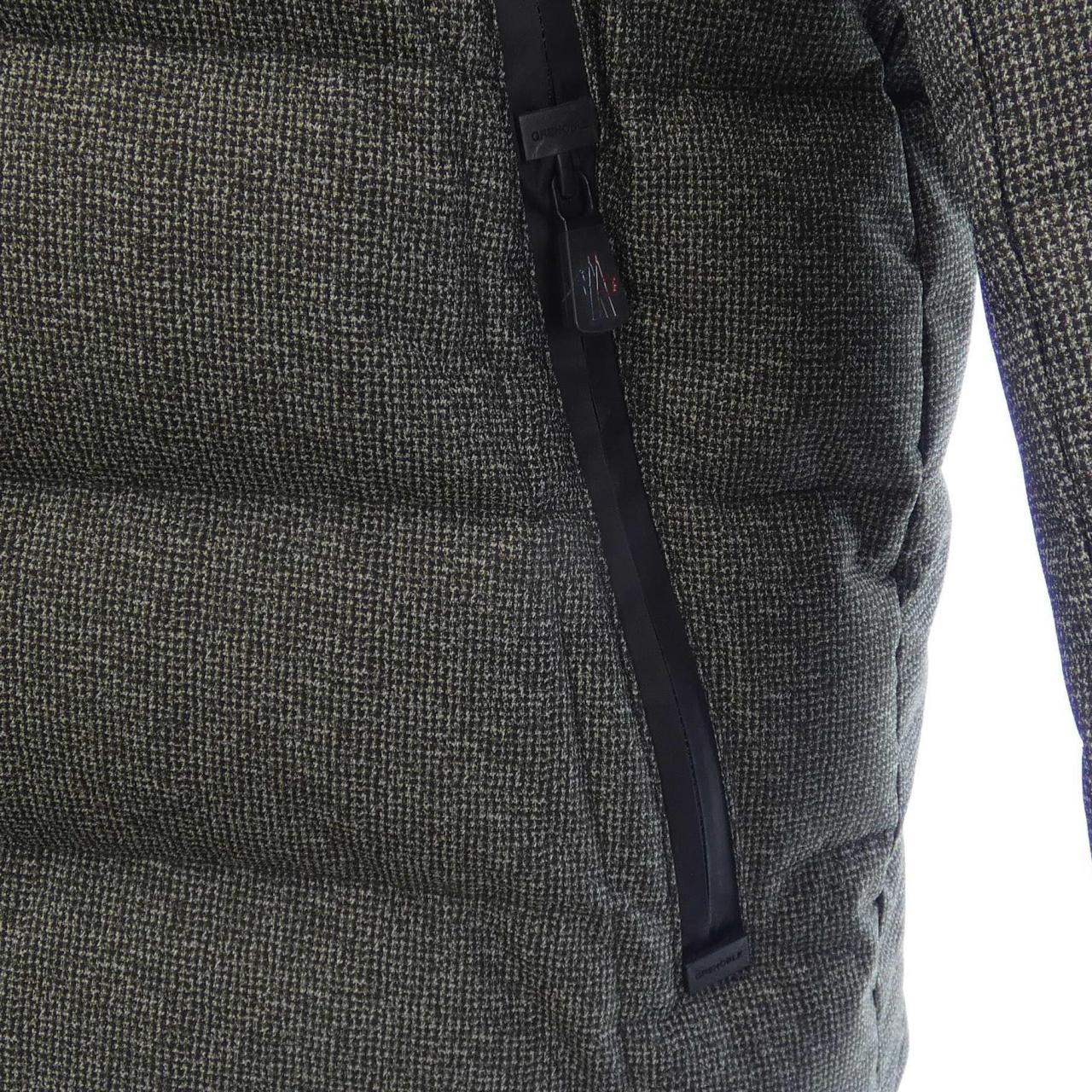 モンクレールグルノーブル CAMURAC ダウンジャケット