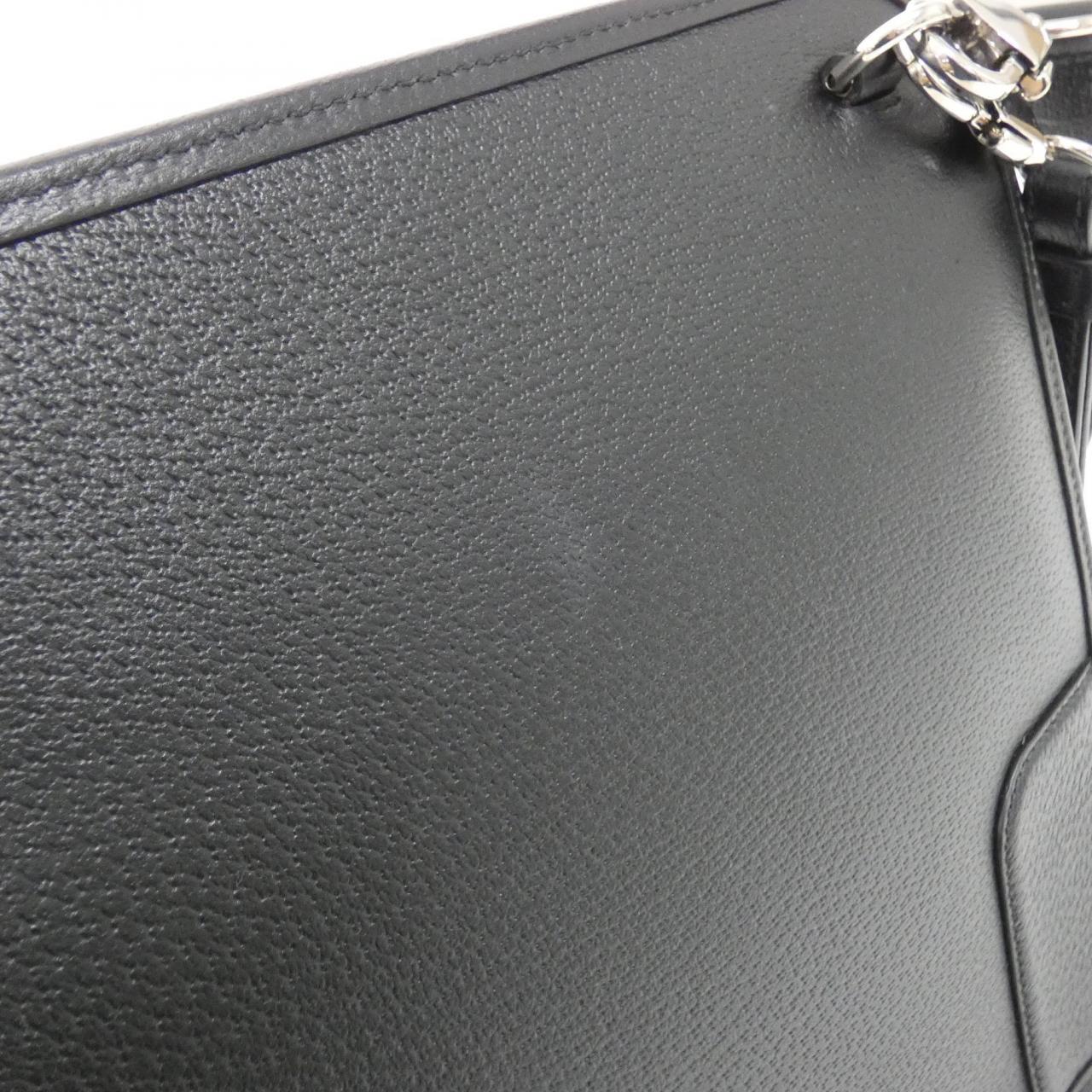 グッチ レザーショルダーバッグ
