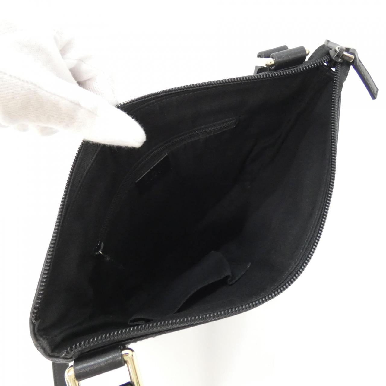 グッチ レザーショルダーバッグ