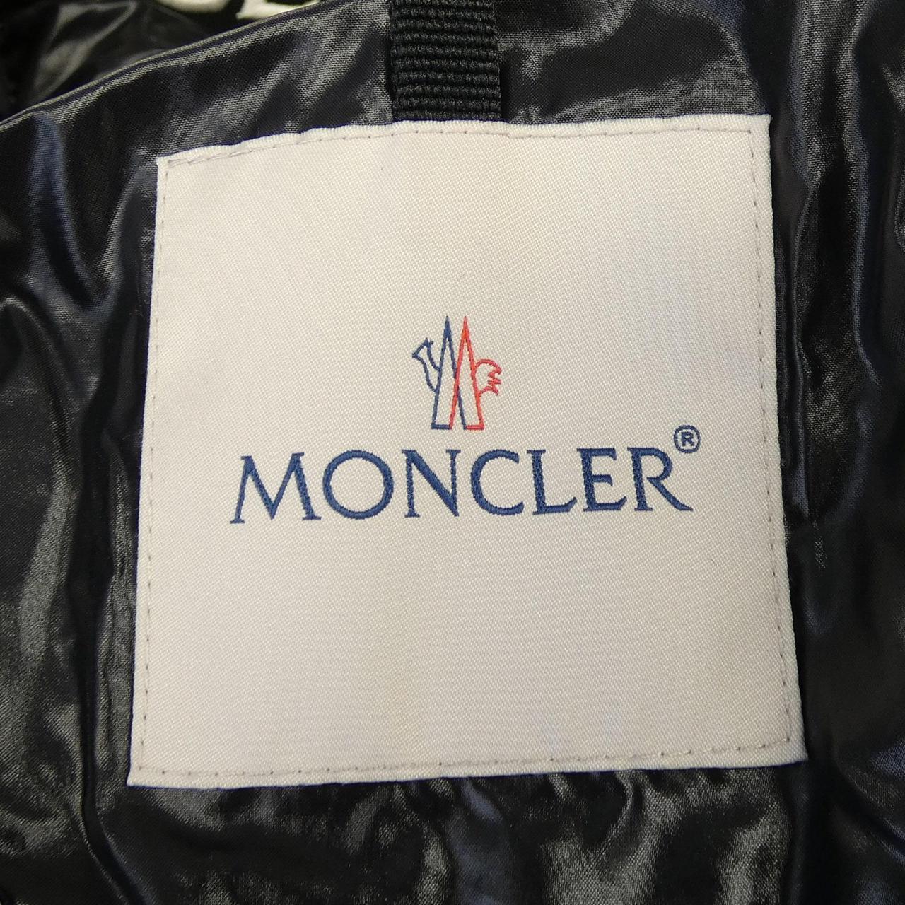 モンクレール MONTCLA ダウンジャケット