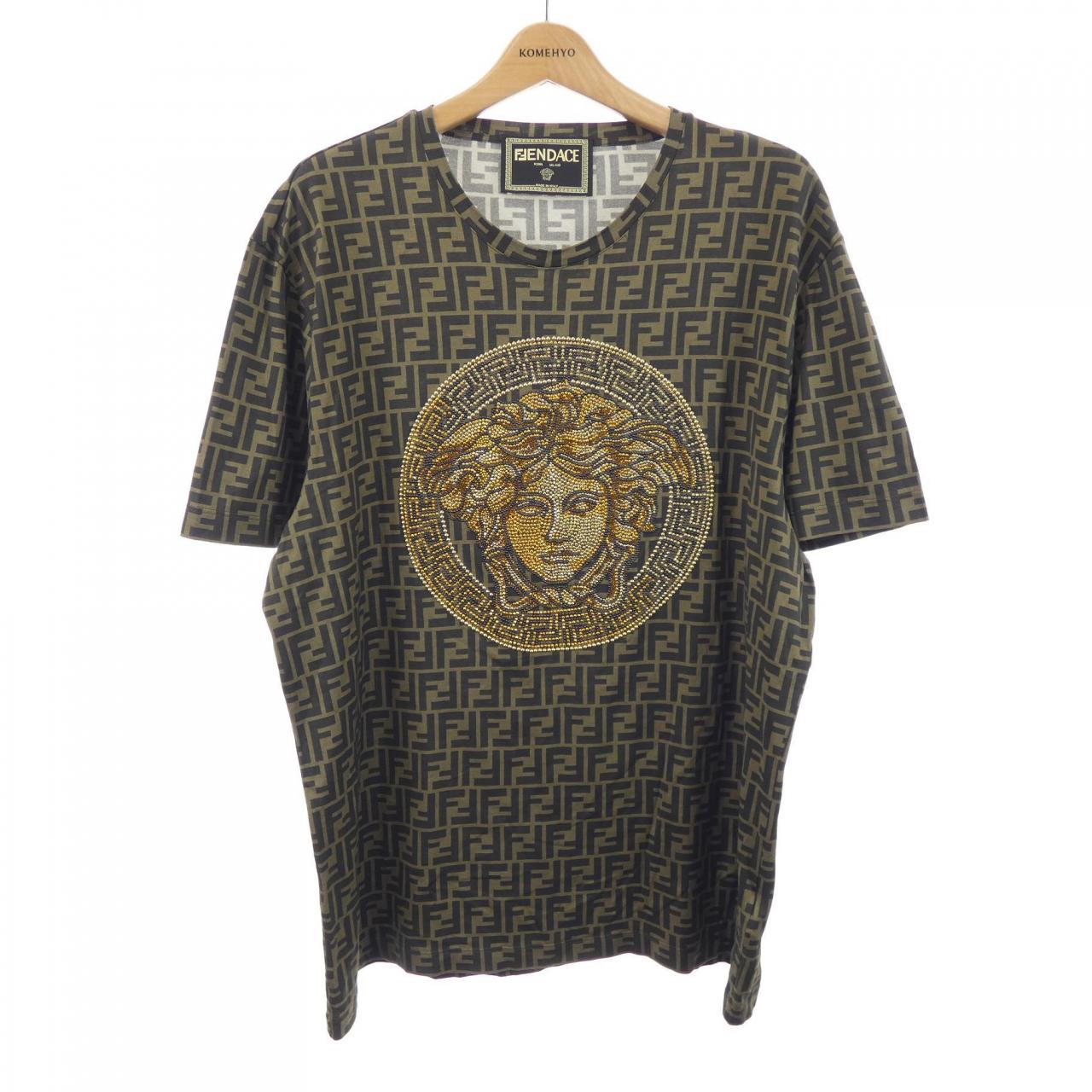 ヴェルサーチェ フェンダーチェ コットンTシャツ