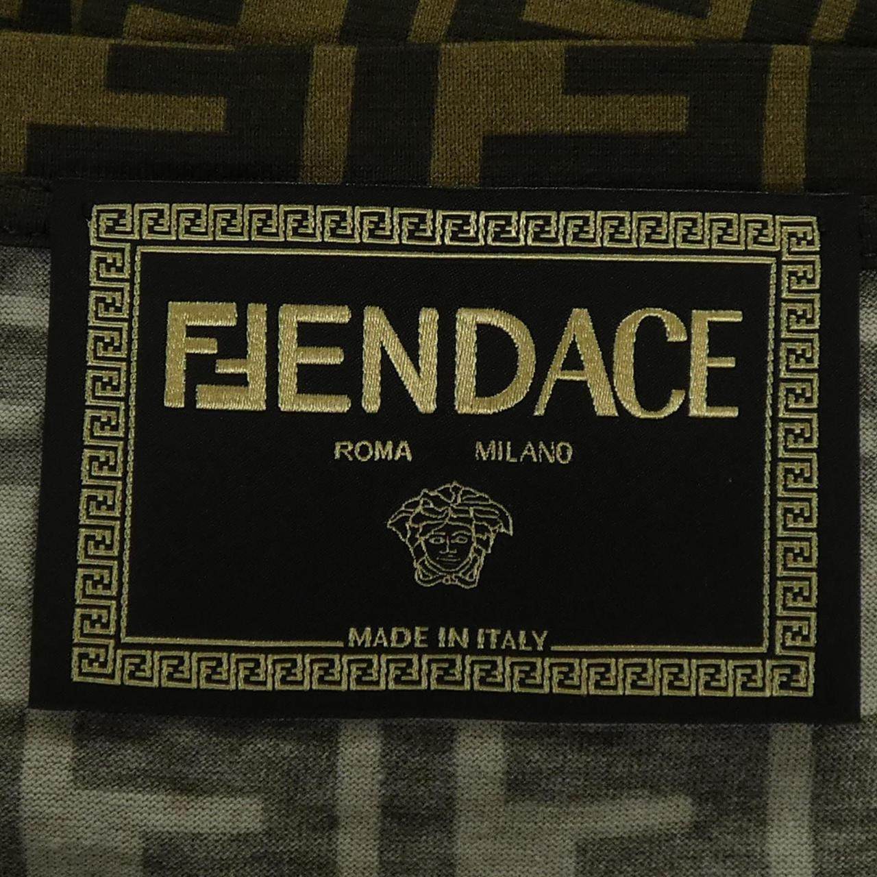 フェンダーチェ コットンTシャツ