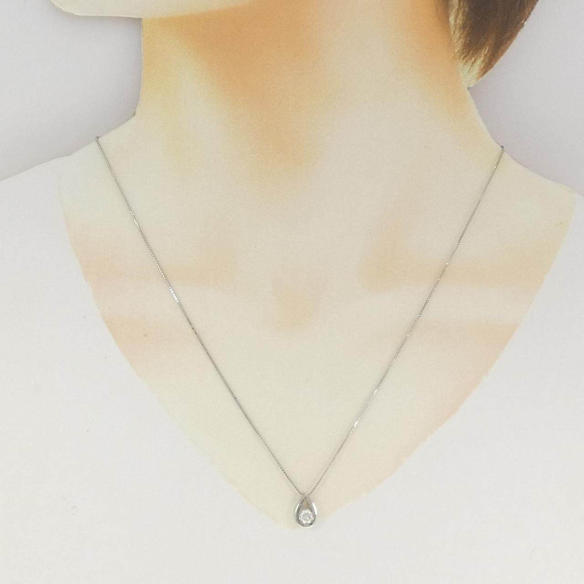 プラチナダイヤモンドネックレス