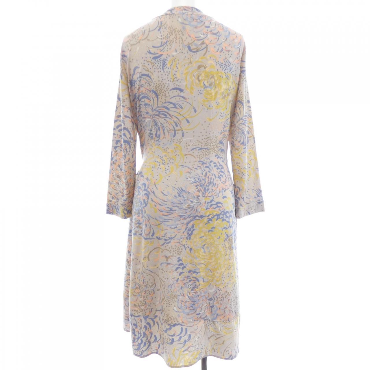 ビーシービージーマックスアズリア ワンピース