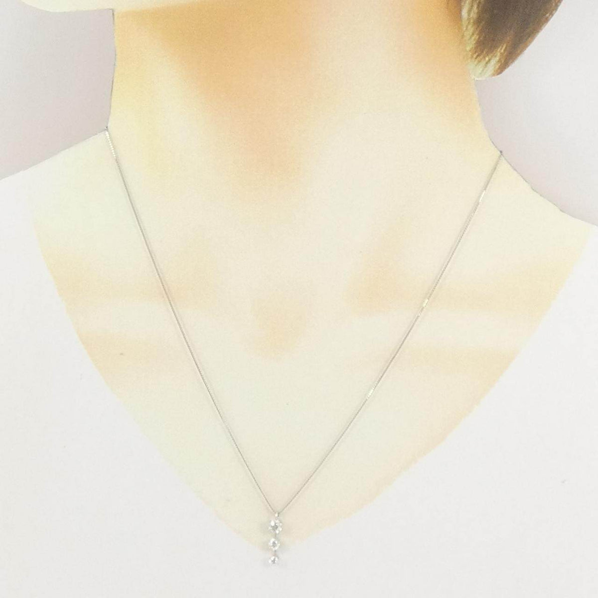 プラチナダイヤモンドネックレス