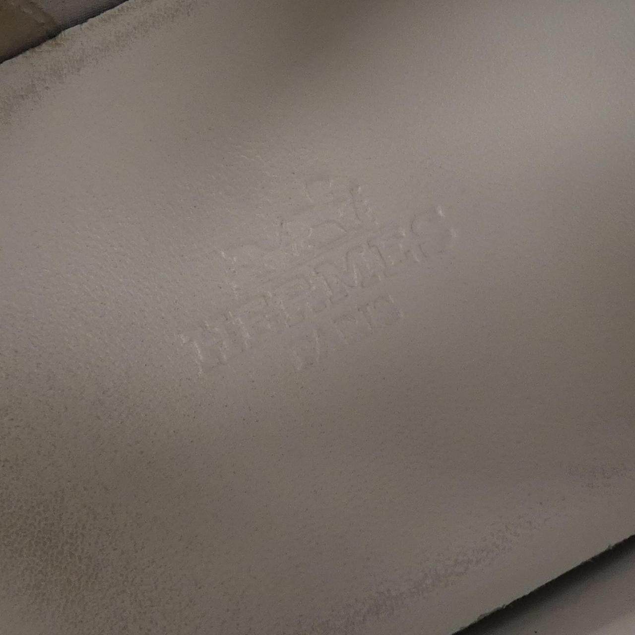 エルメス バウンシング スニーカー