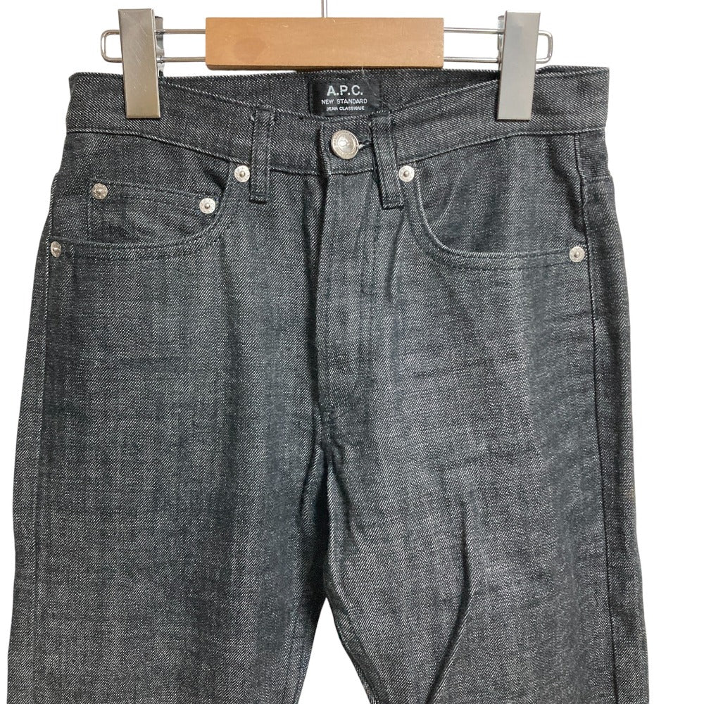 アーペーセー NEW STANDARD デニムパンツ