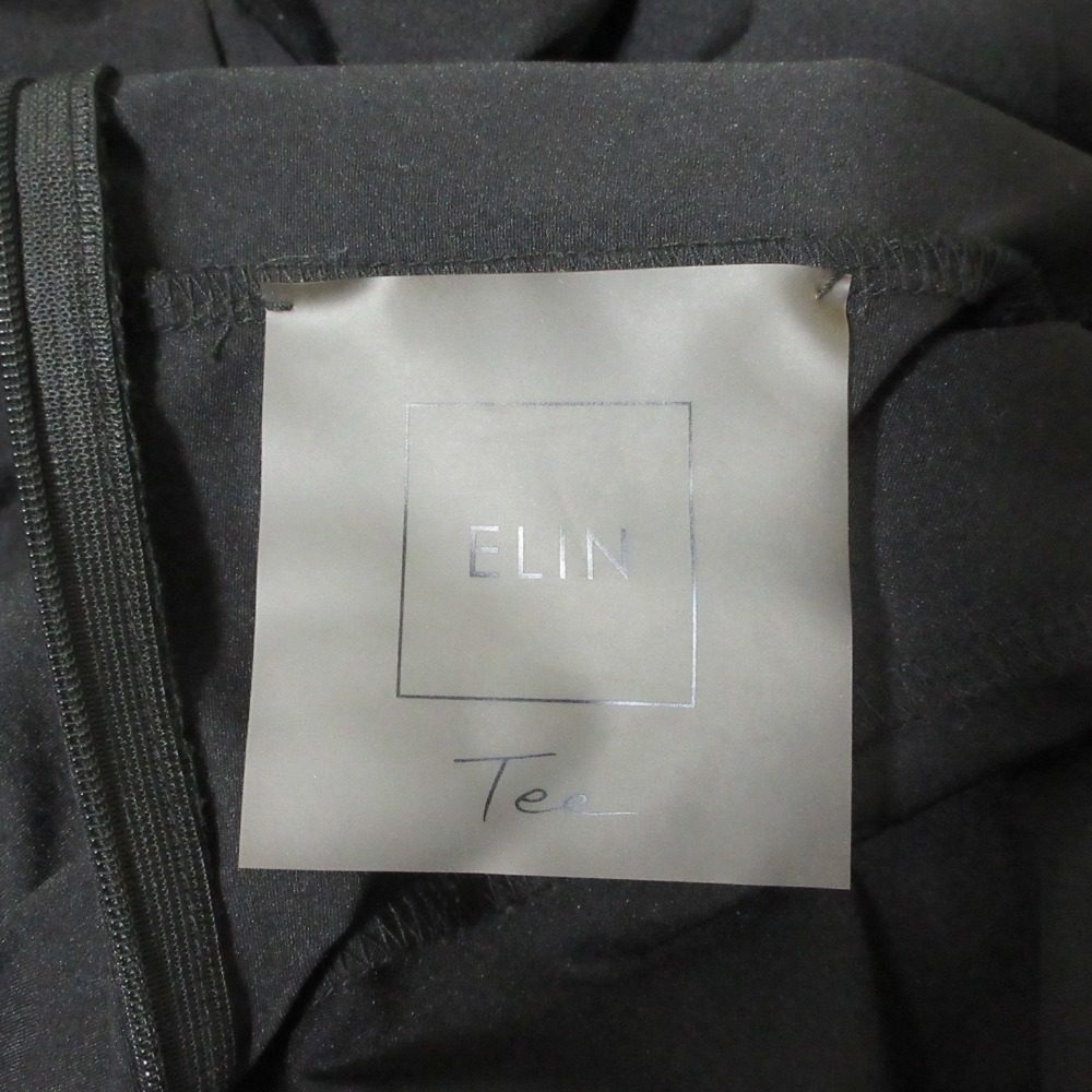 エリン Constructive top 長袖ハイネックトップス