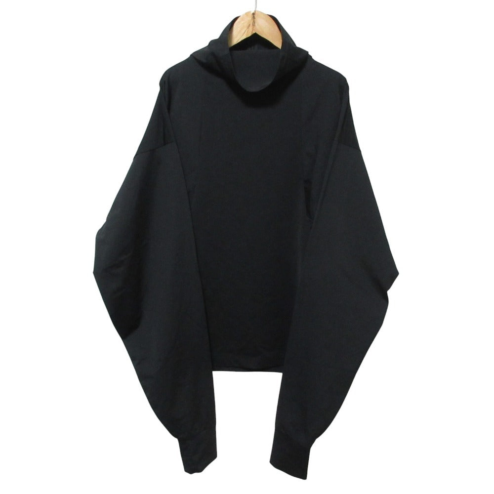 エリン Constructive top 長袖ハイネックトップス