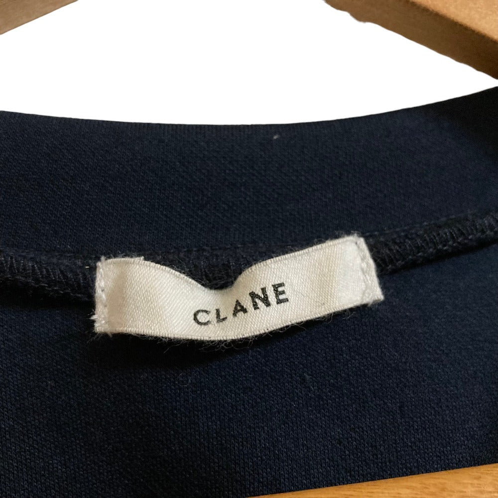 クラネ CARD BOARD BACK FRILL スウェット